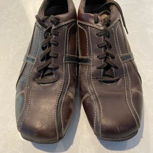 Brown casual shoes